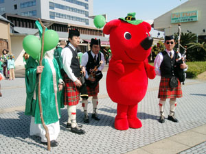 http://www.mackharry.com/~weblog/images/stpatricksday_makuhari_20120321_01.jpg